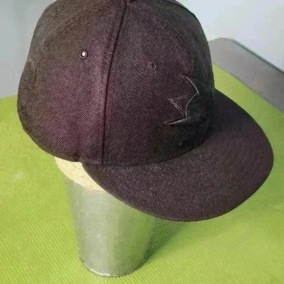 New Era Men's 59Fifty black on black San Jose sharks cap size 7 3/8 - Picture 7 of 9